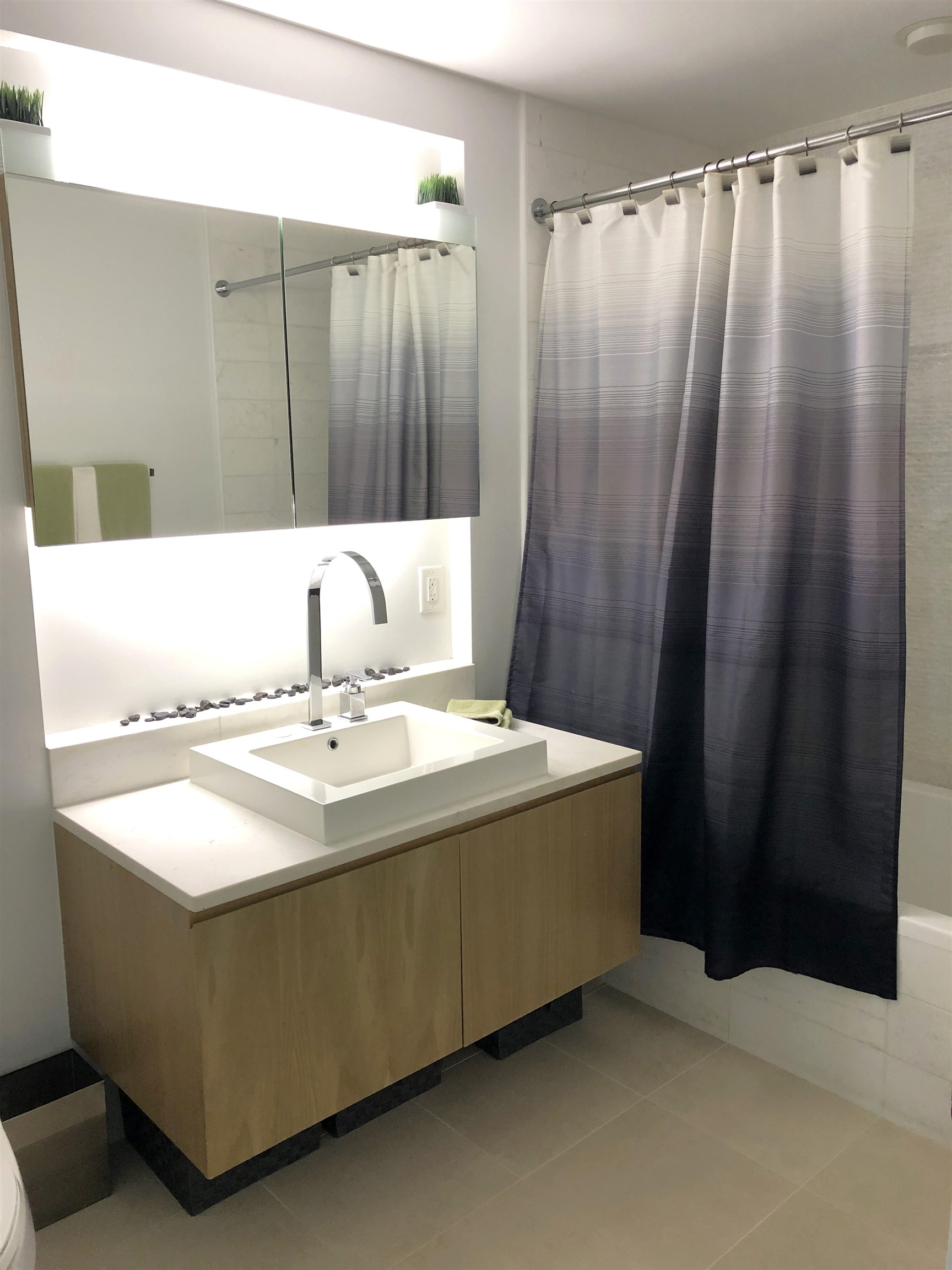 77 HUDSON ST Unit: 1804