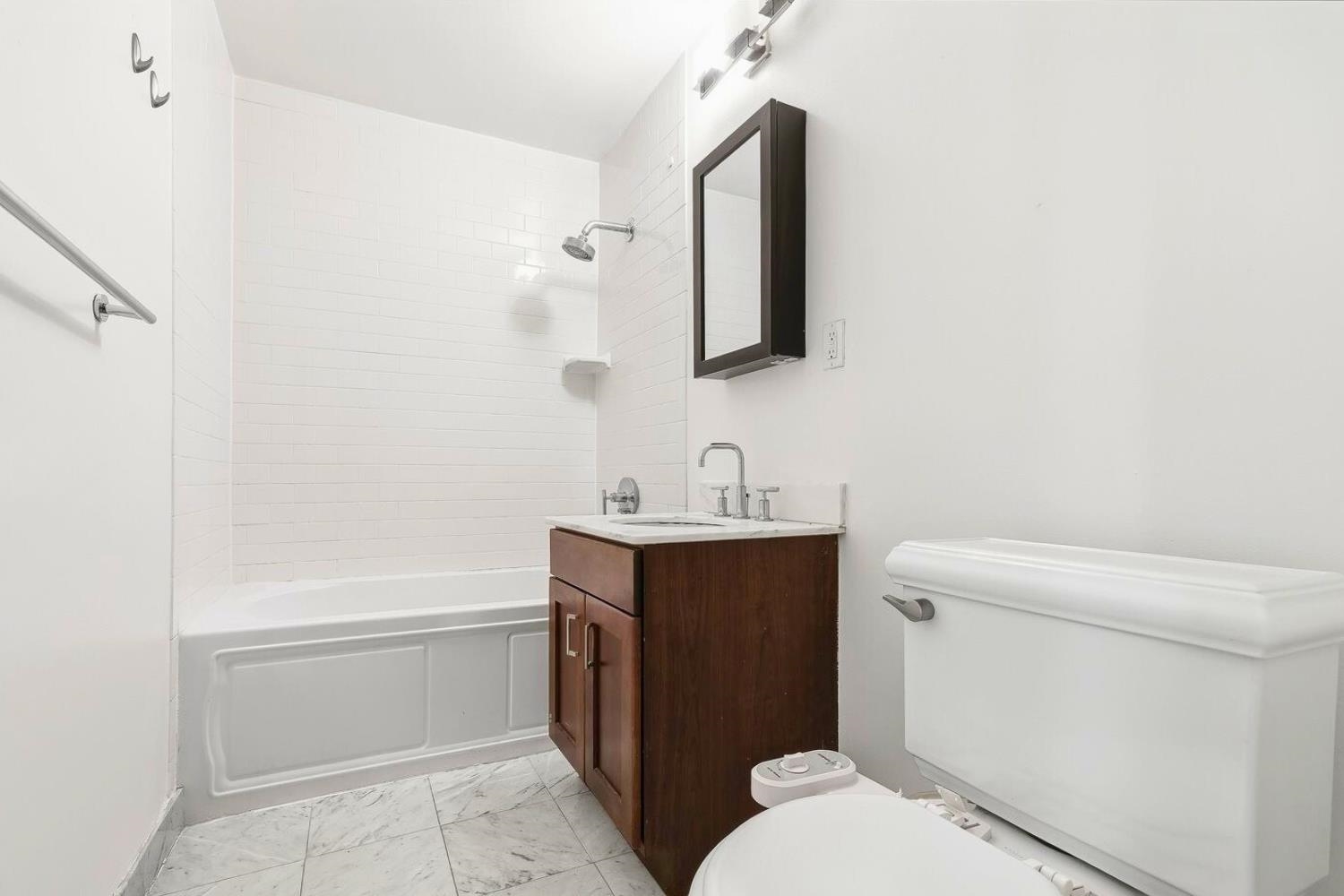 357 VARICK ST Unit: 123B