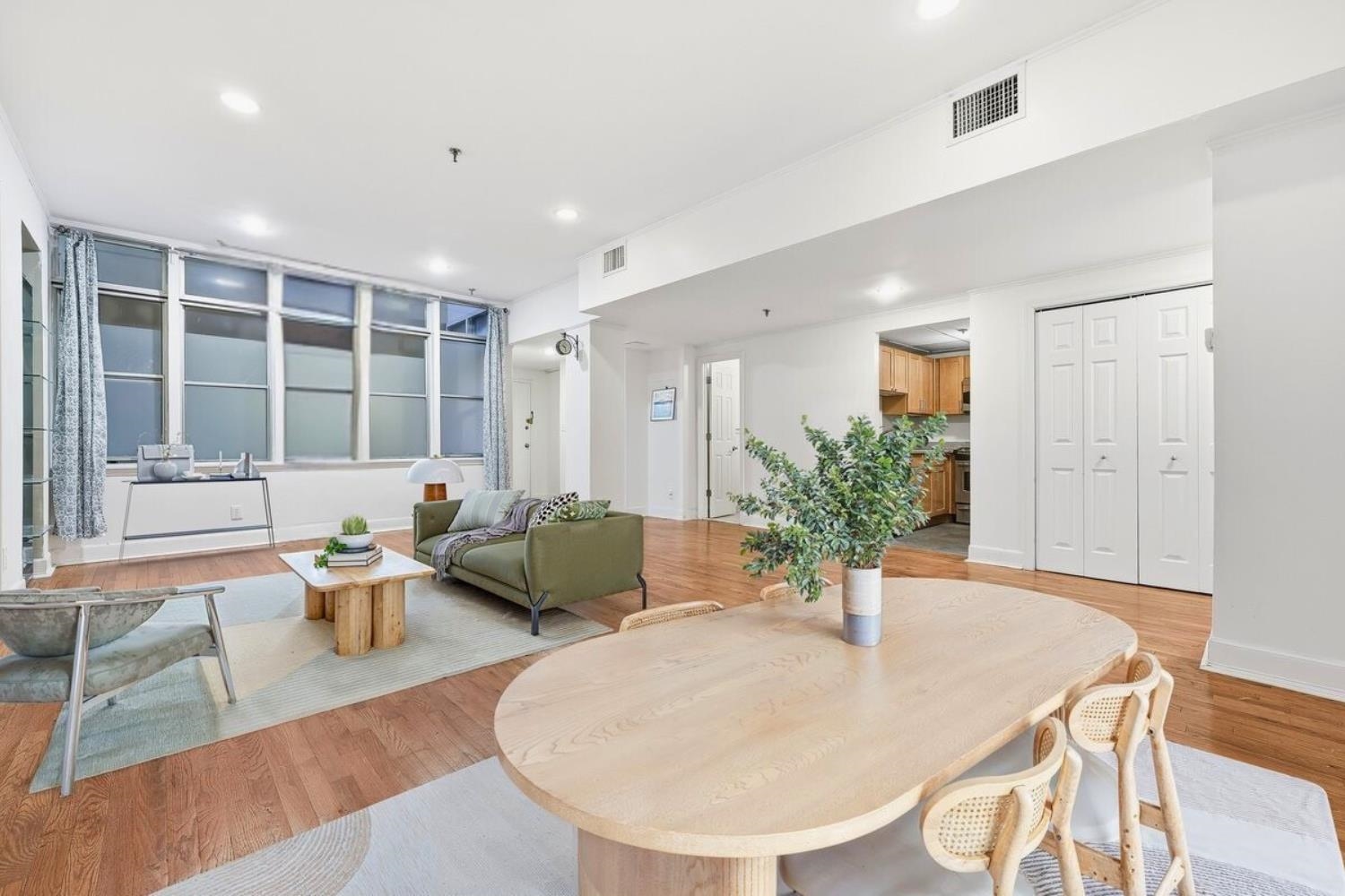 357 VARICK ST Unit: 123B