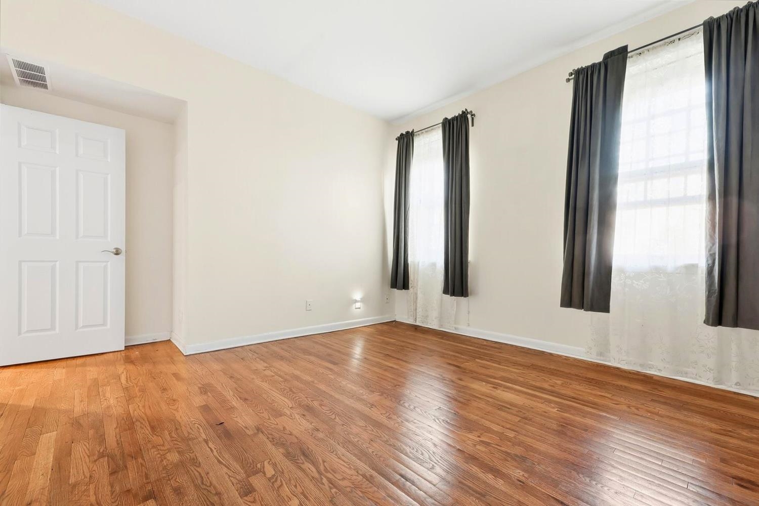 357 VARICK ST Unit: 123B
