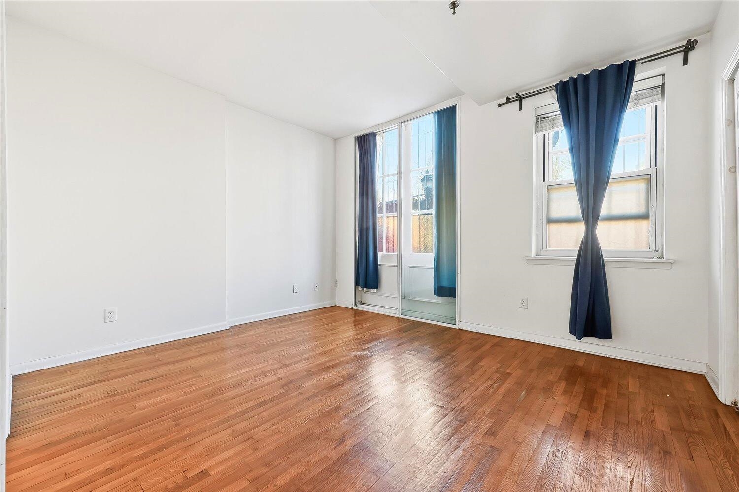357 VARICK ST Unit: 123B