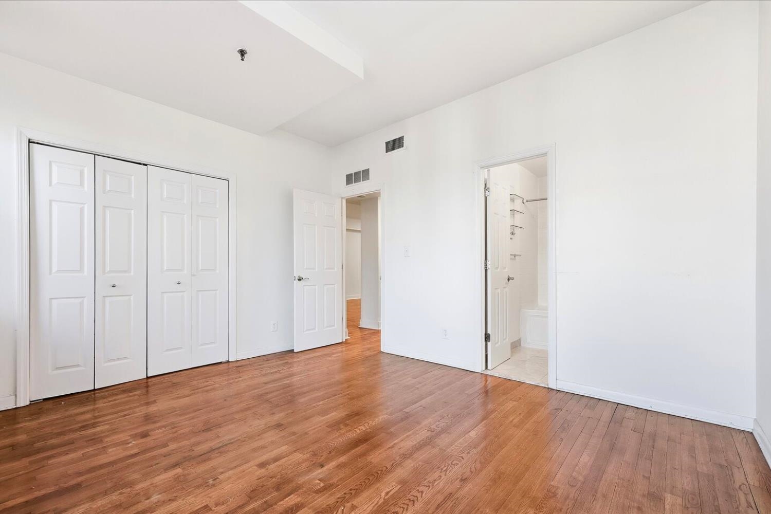 357 VARICK ST Unit: 123B