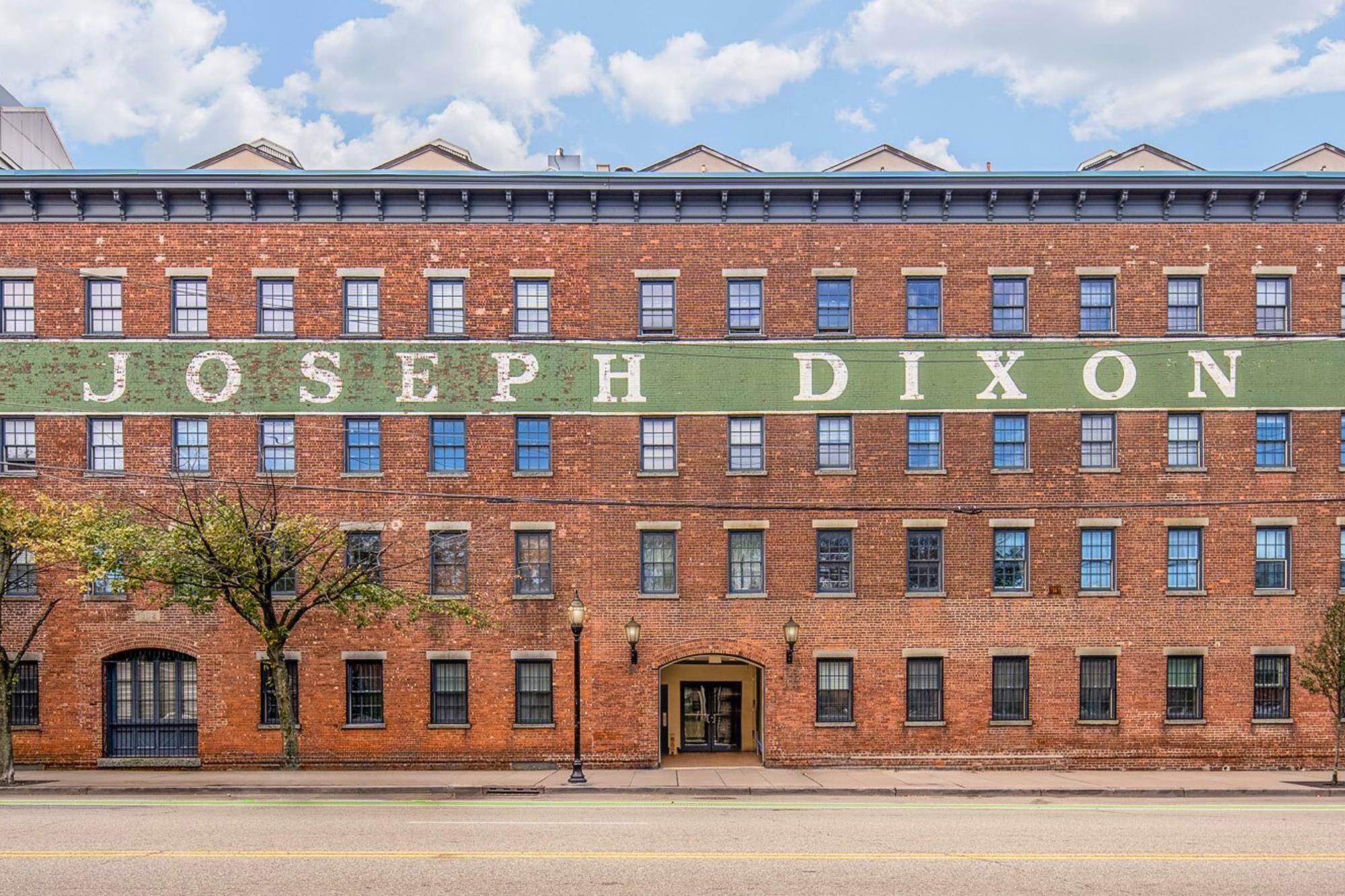 357 VARICK ST Unit: 123B