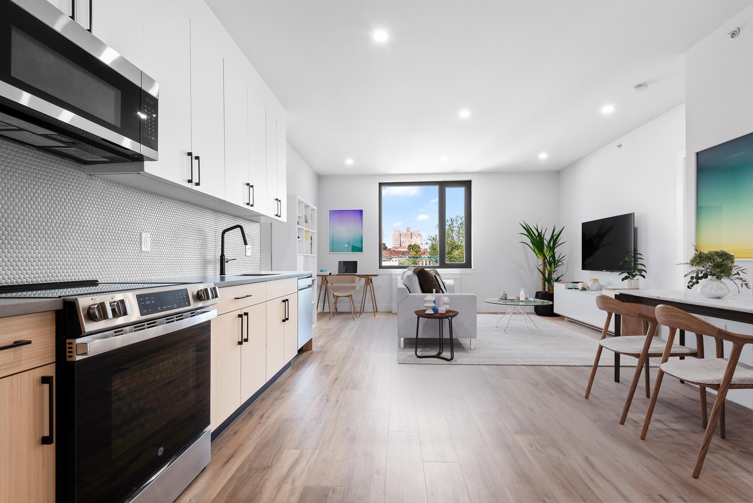 500 COMMUNIPAW AVE Unit: 556