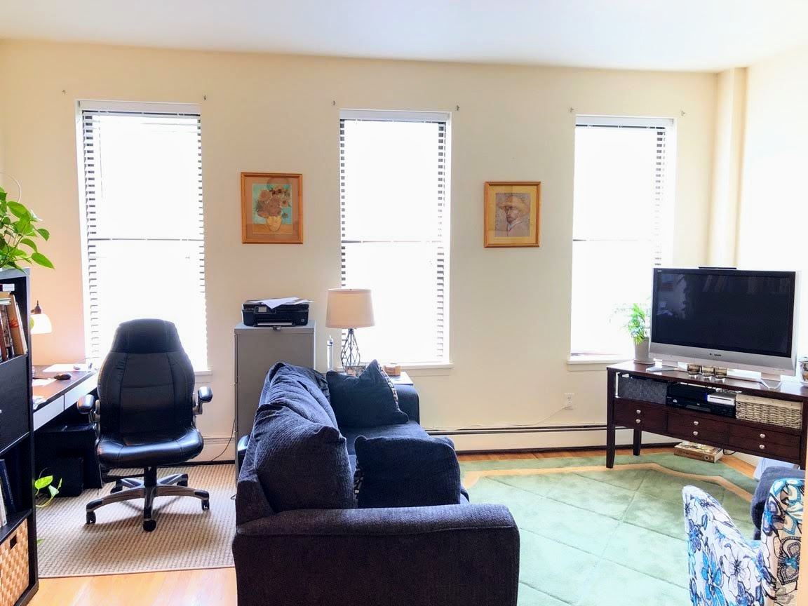 496 PAVONIA AVE Unit: 3B