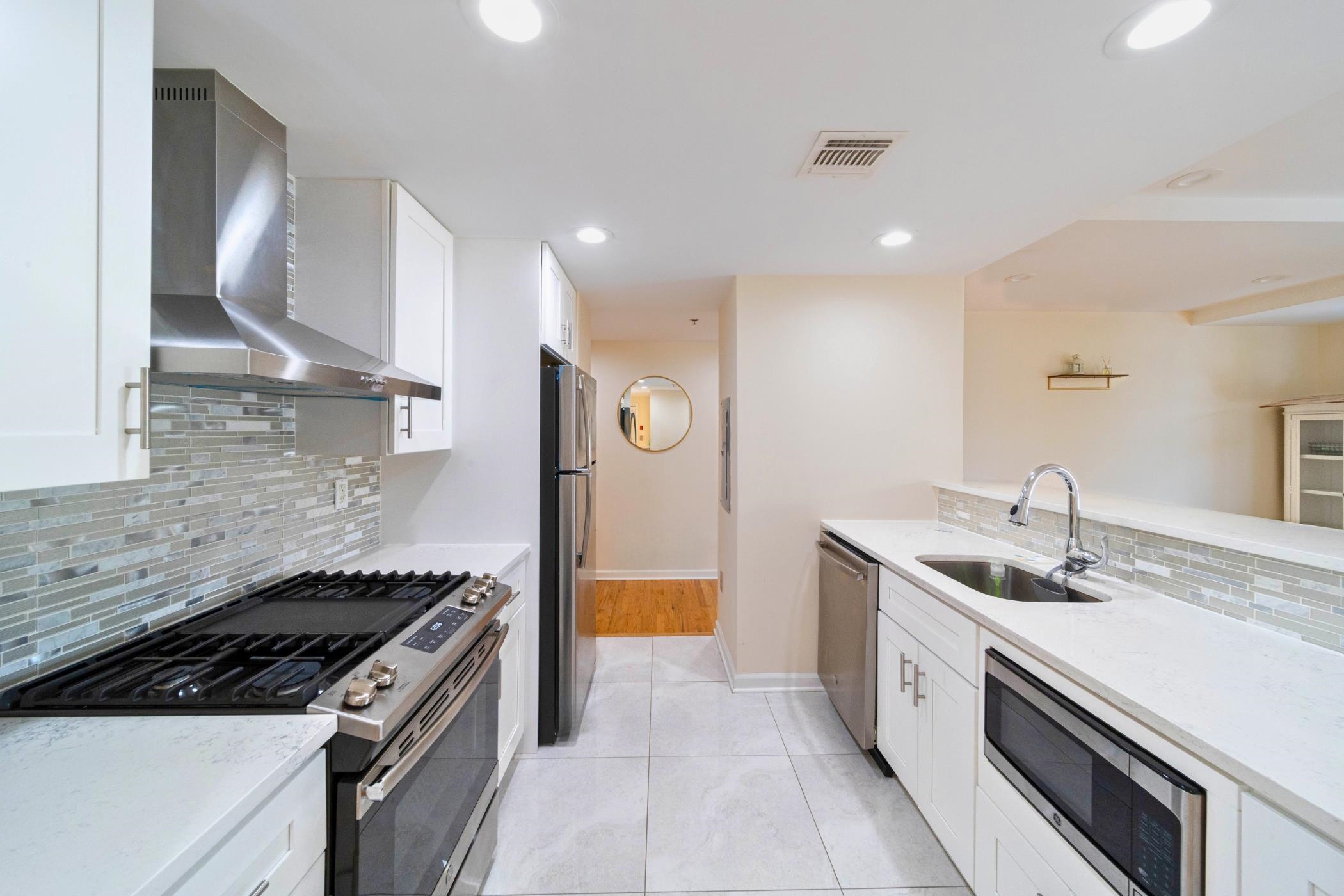 920 JEFFERSON ST Unit: 506