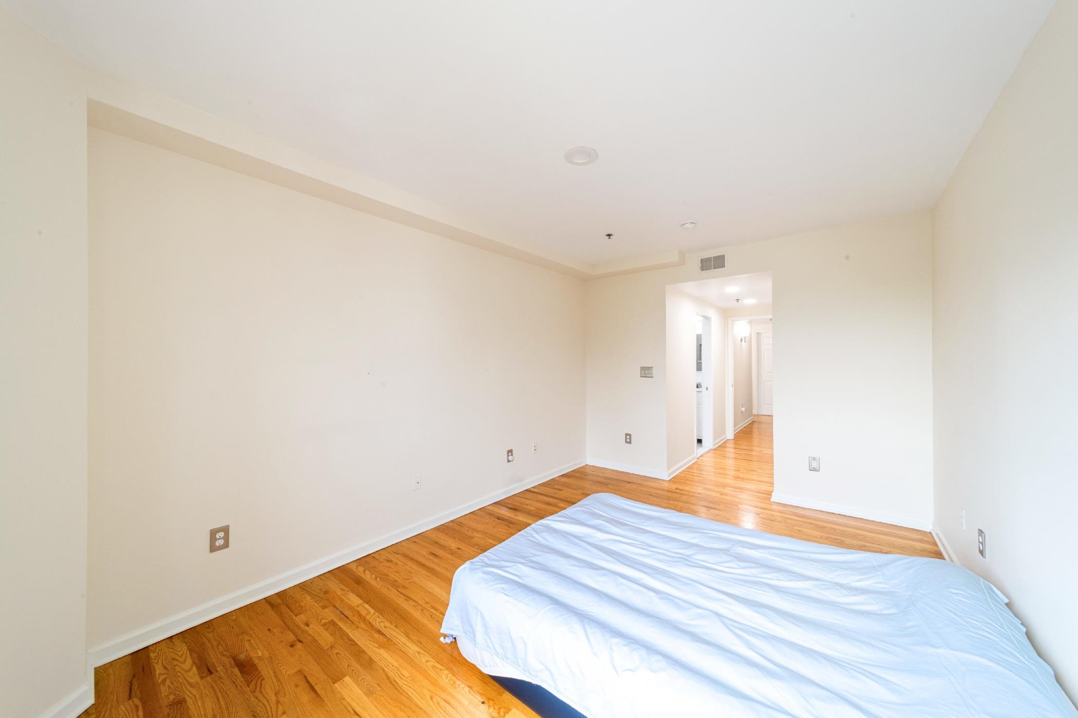920 JEFFERSON ST Unit: 506
