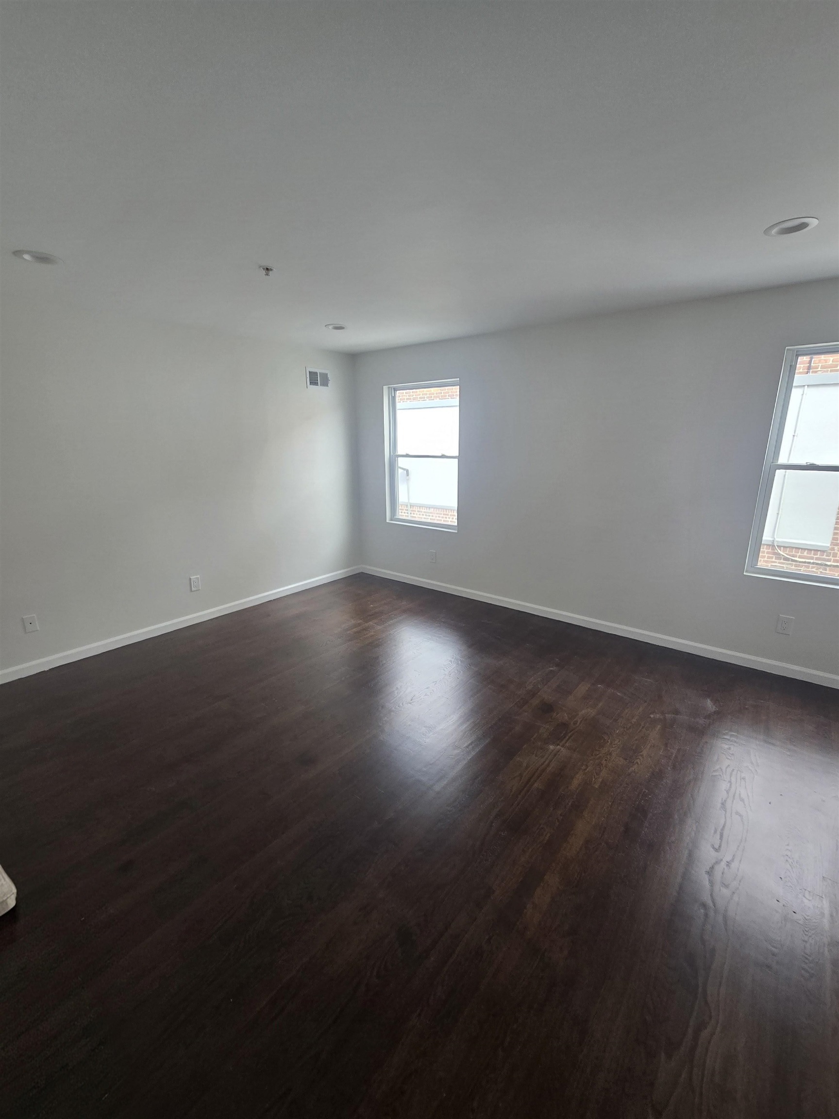 596 70TH ST Unit: 1
