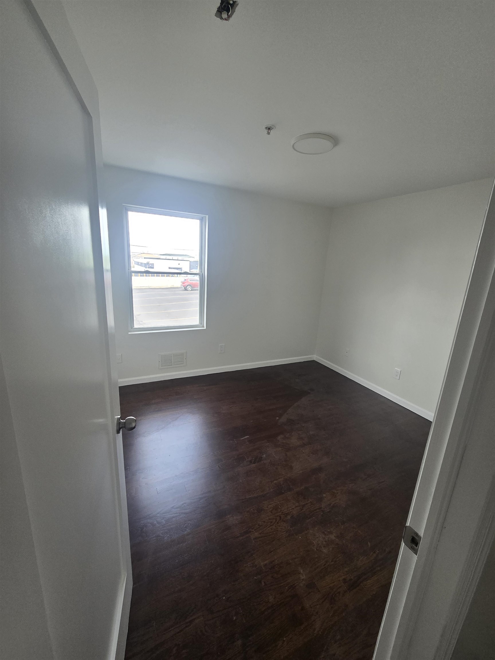 596 70TH ST Unit: 1
