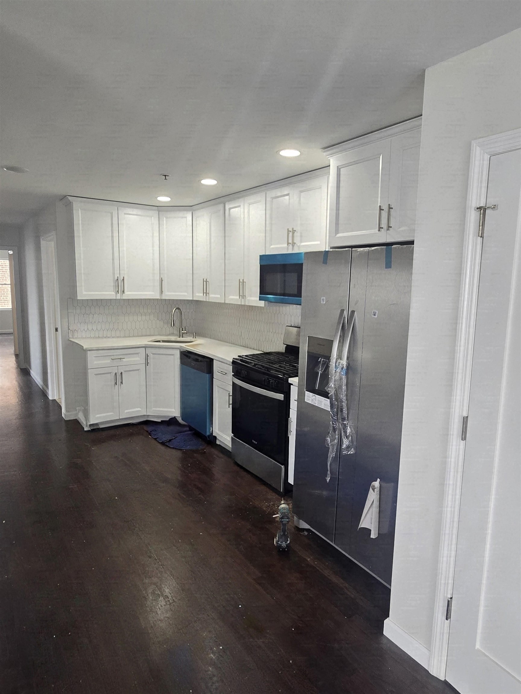 596 70TH ST Unit: 1