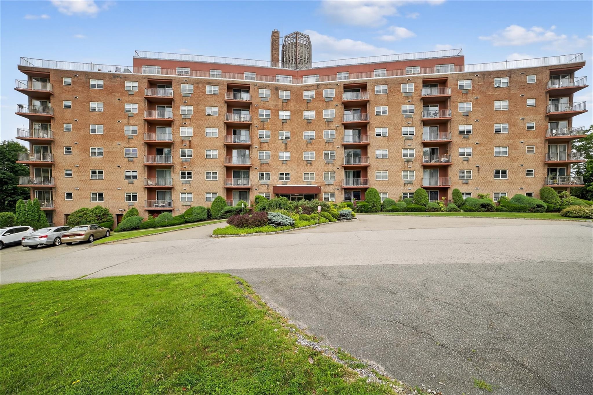 1 Lakeview Drive Unit: 6R