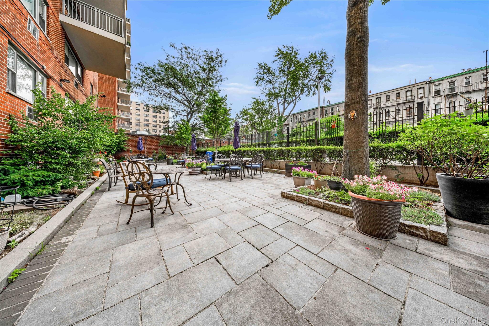 52-30 39th Drive Unit: 7M