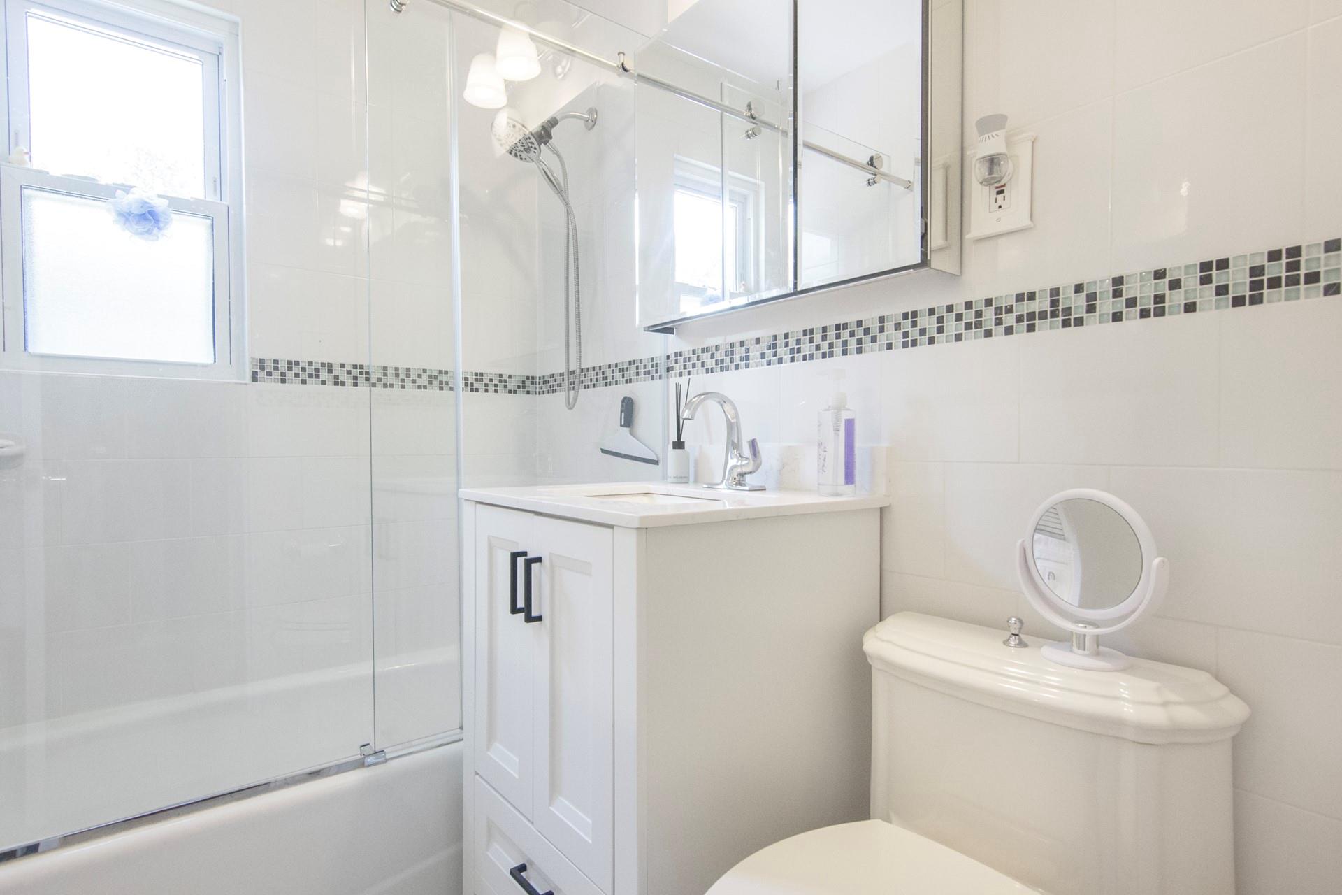 71-50 252 Street Unit: 11B