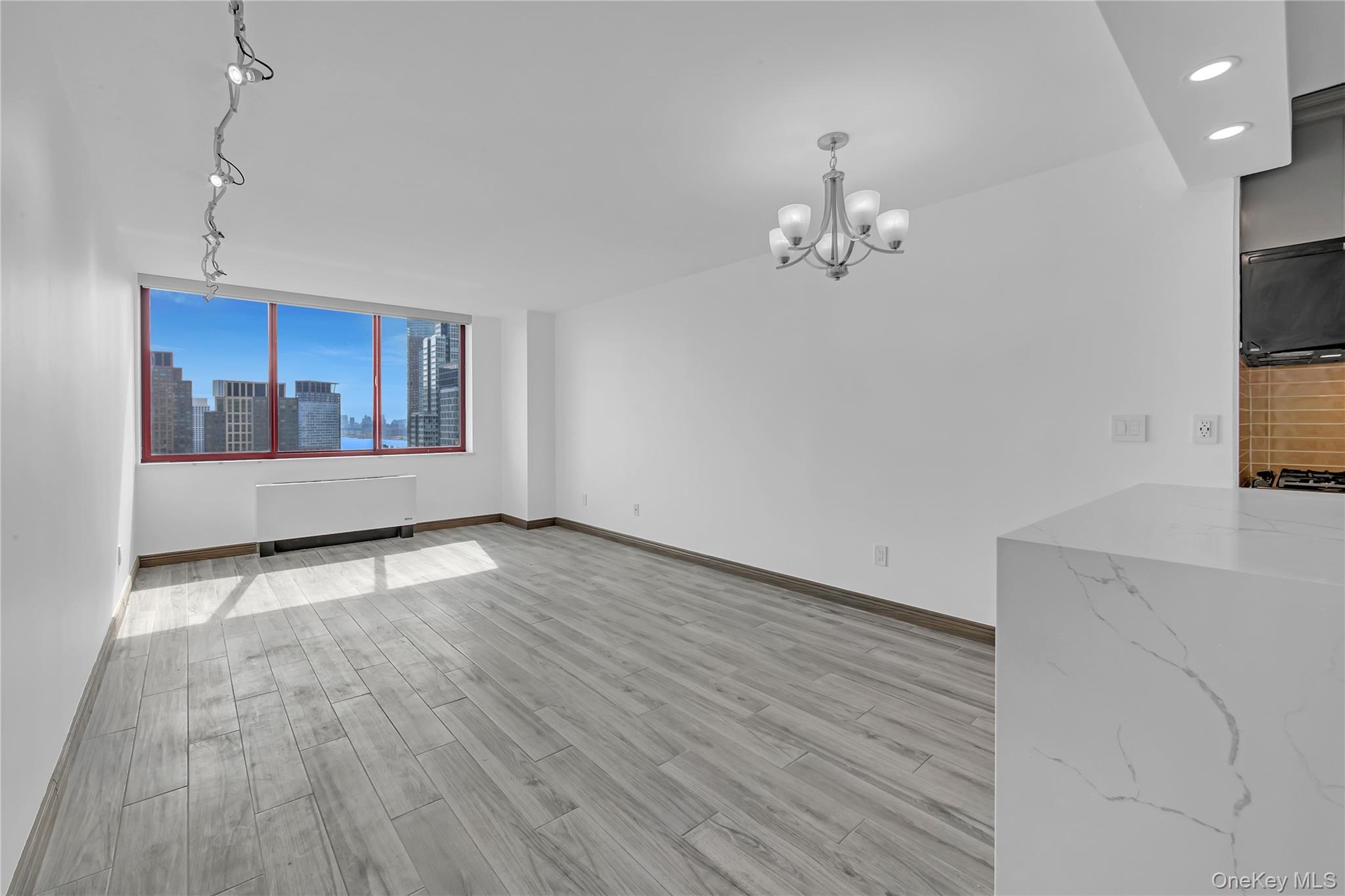4-74 48th Avenue Unit: 25M