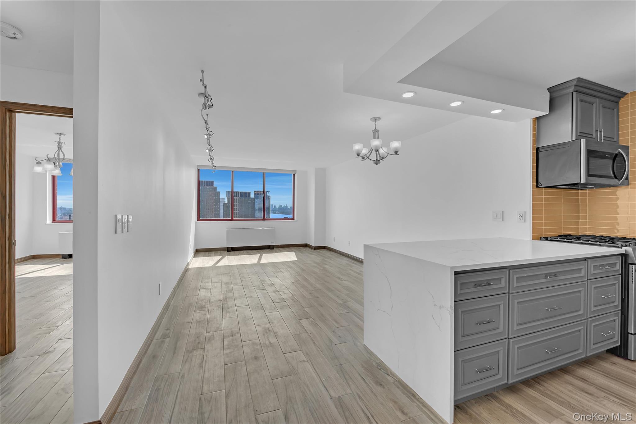 4-74 48th Avenue Unit: 25M