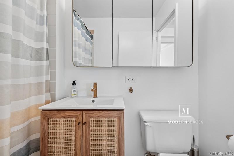 4-74 48th Avenue Unit: 21E