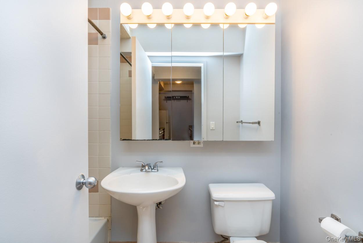 4-74 48th Avenue Unit: 3BB