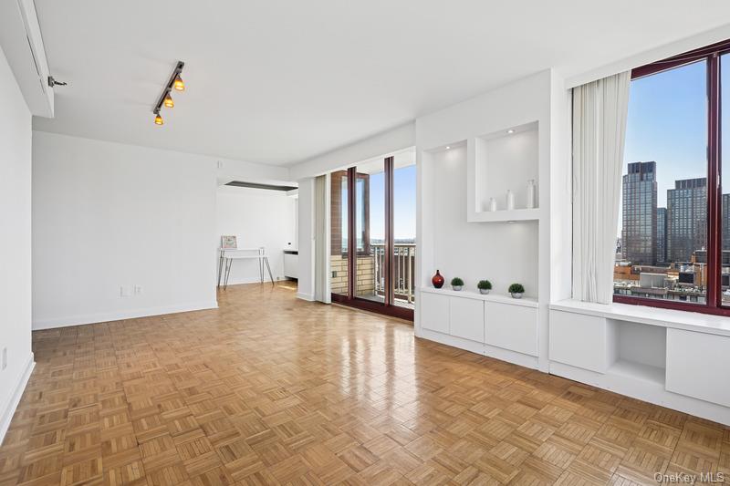 4-74 48th Avenue Unit: 19A