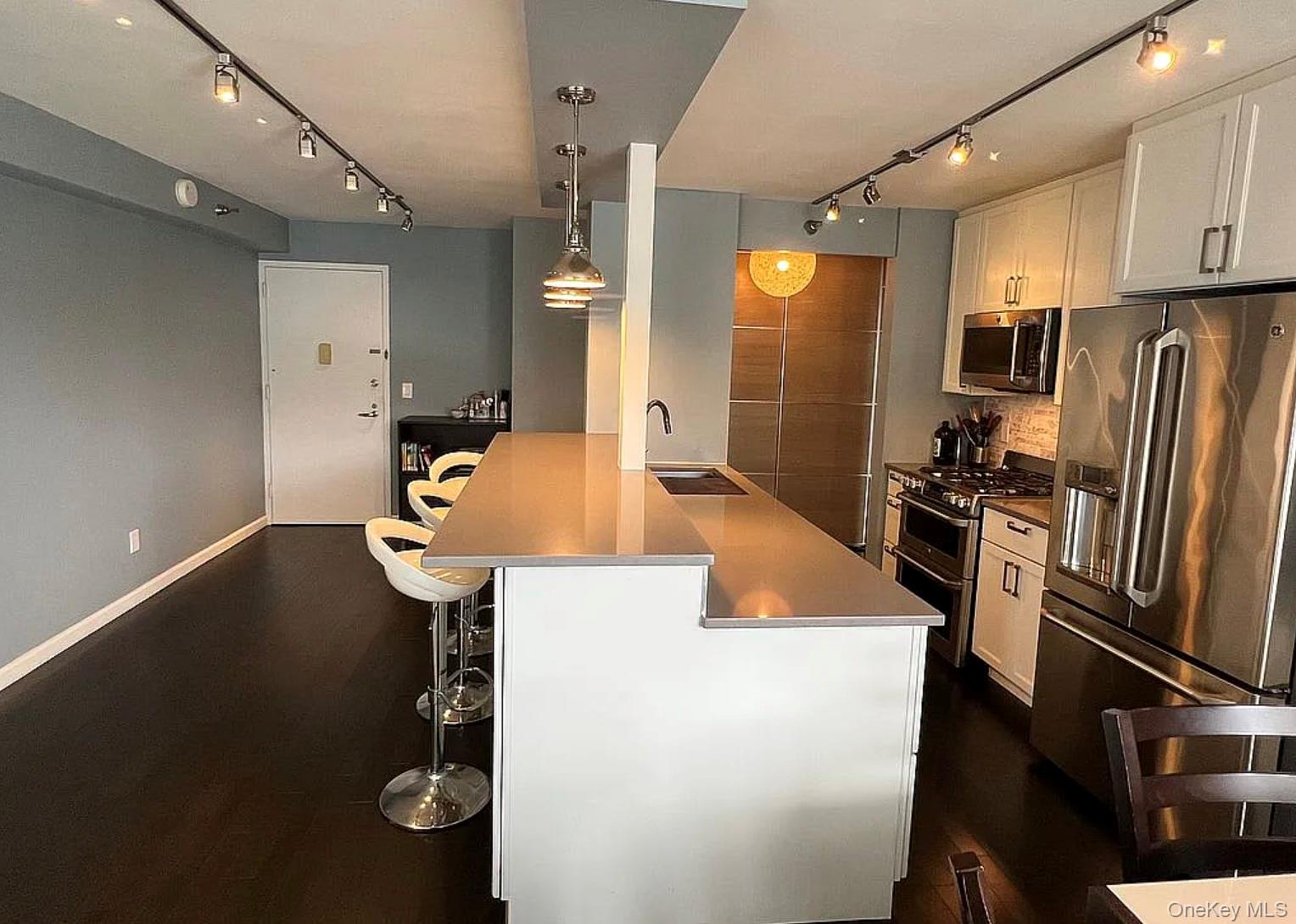 4-74 48th Avenue Unit: 28C