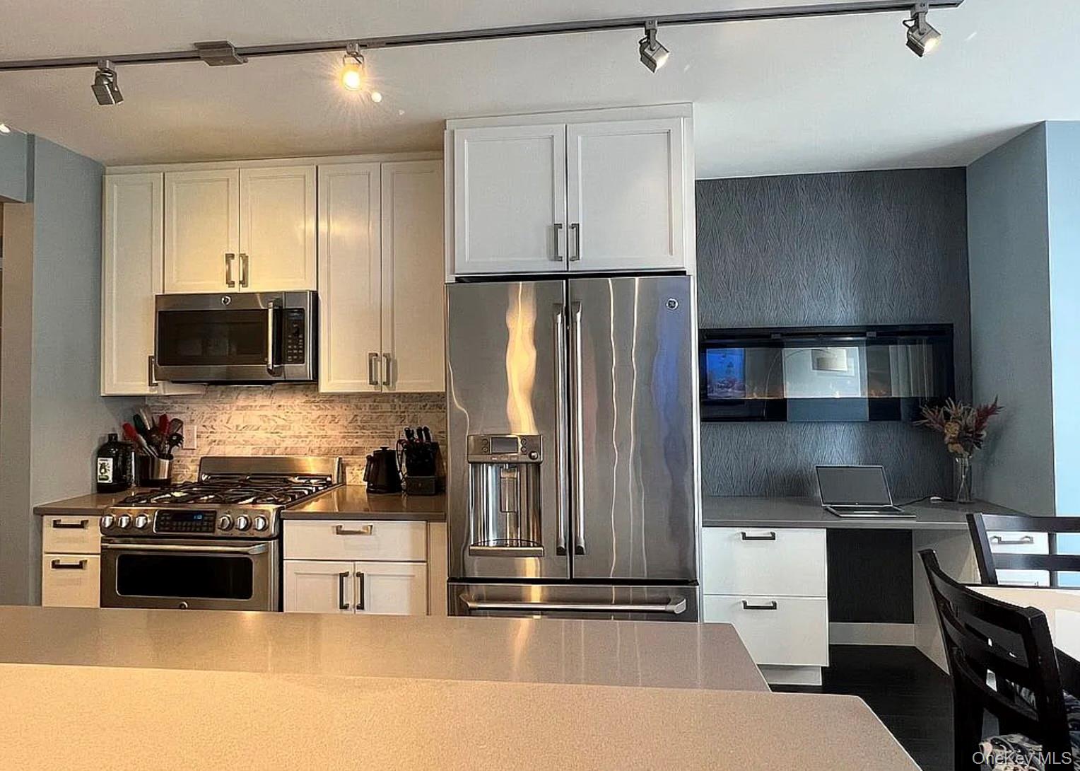 4-74 48th Avenue Unit: 28C