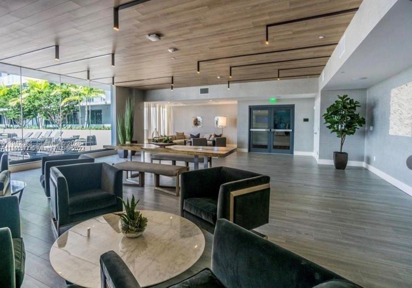 2960 NE 207th St # 610