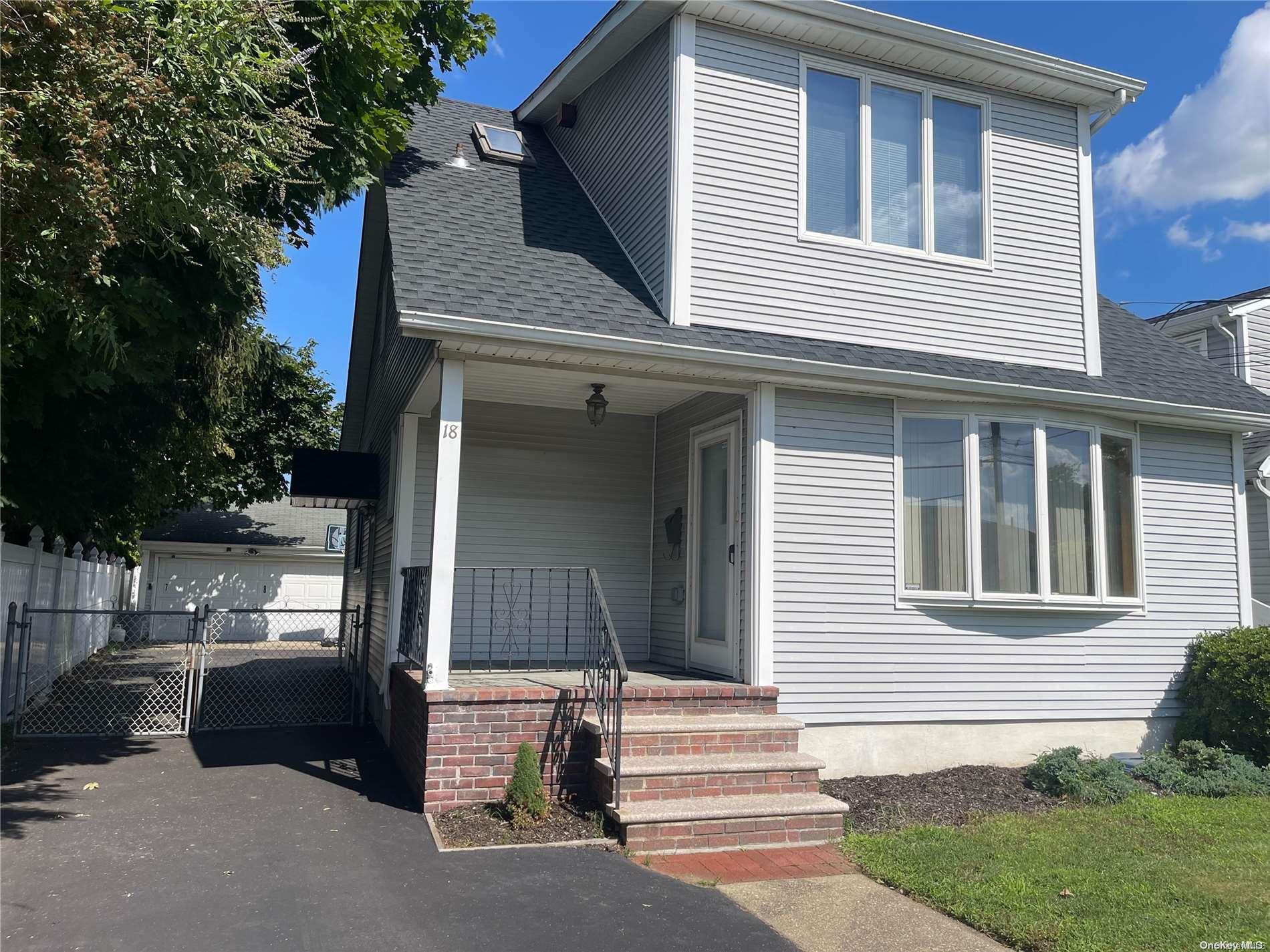 18 Lawnview Avenue