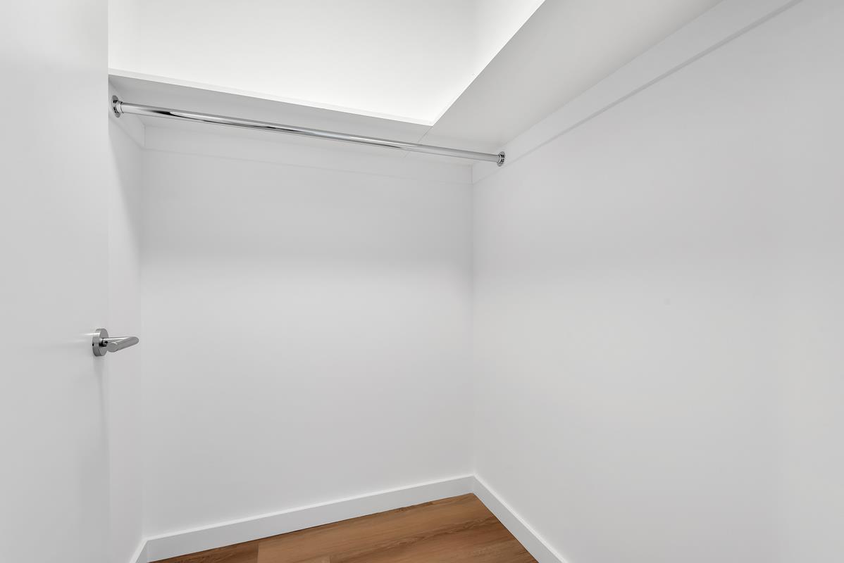 29-17 40th Avenue 609