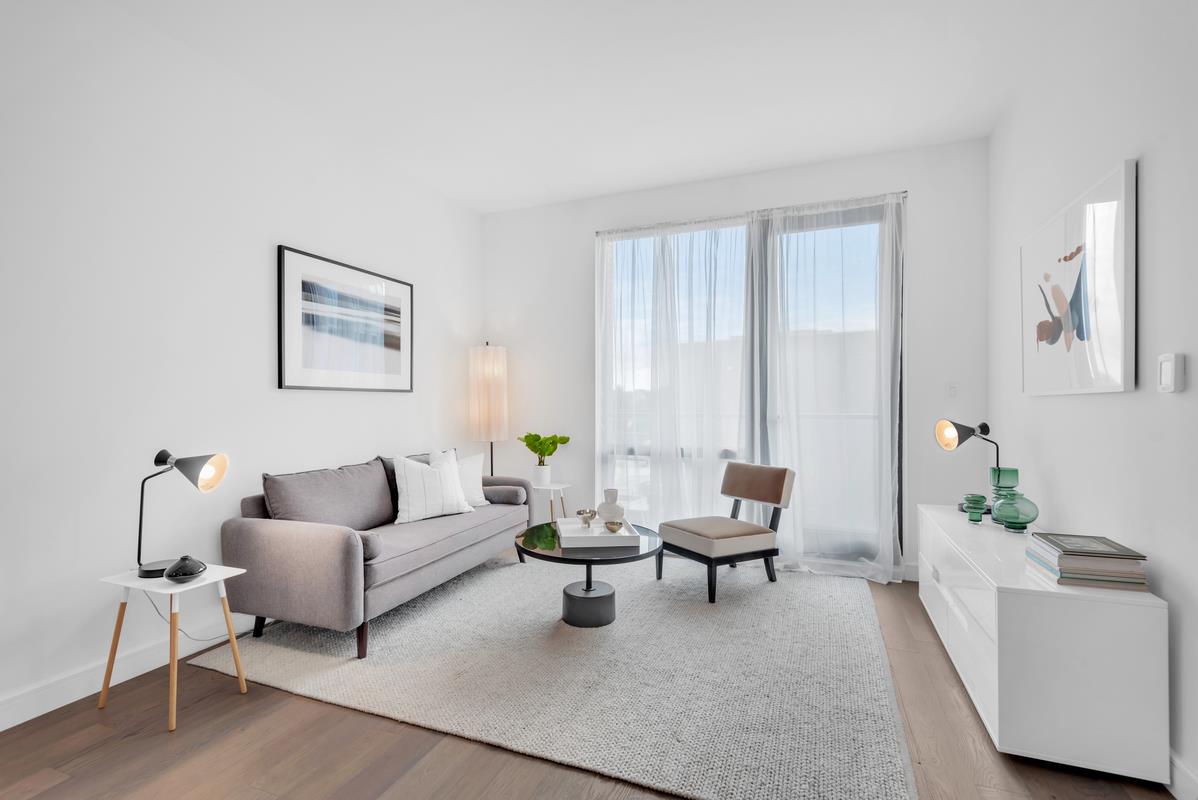 107-06 Boulevard 5-E