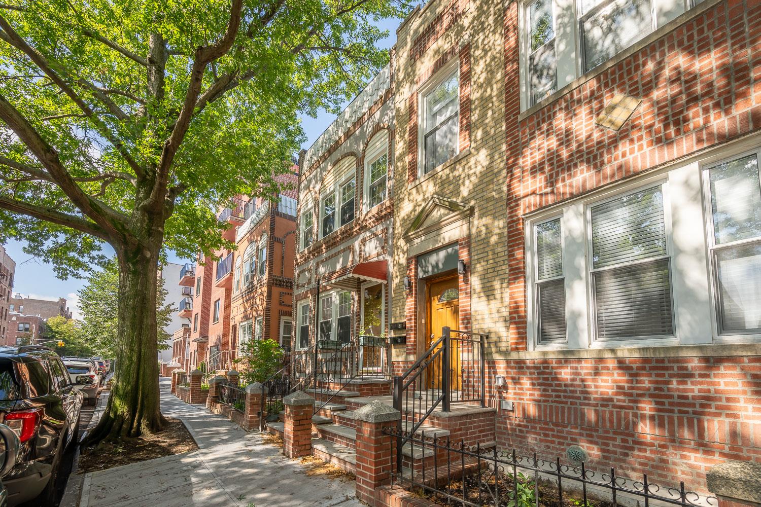 25-68 34th Street Building