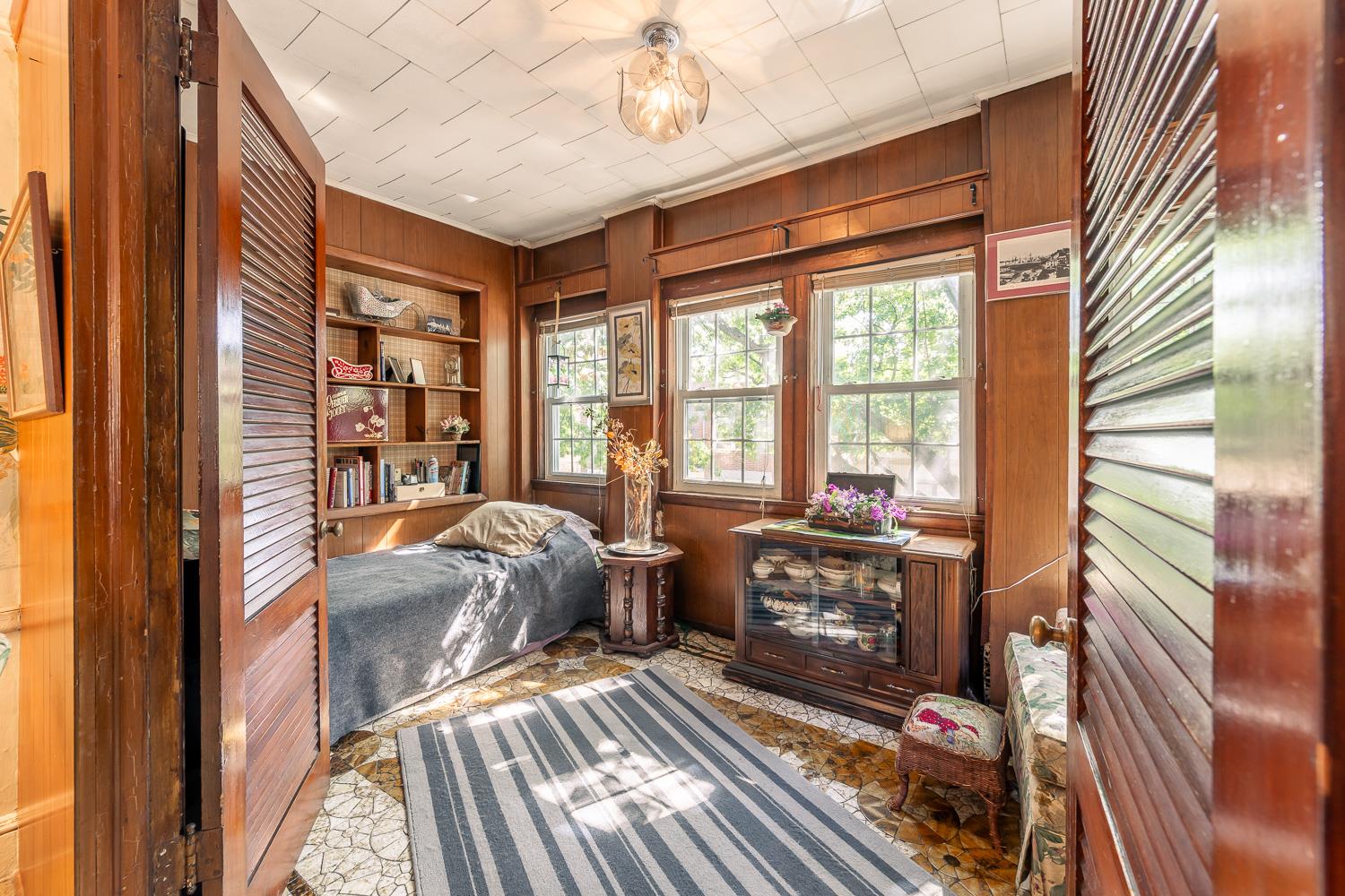 25-68 34th Street Building