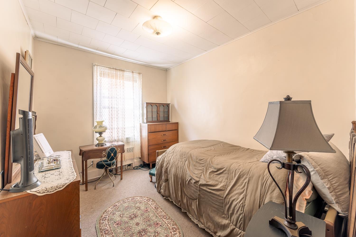 25-68 34th Street Building