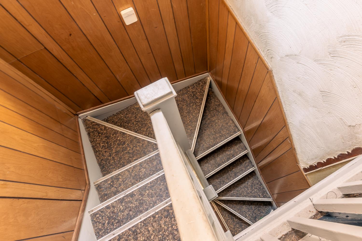 25-68 34th Street Building