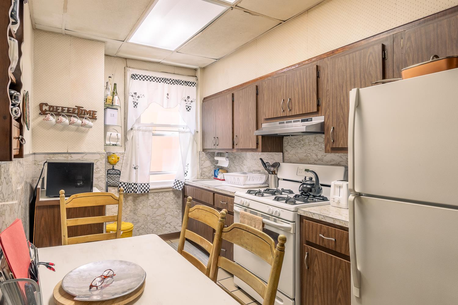 25-68 34th Street Building