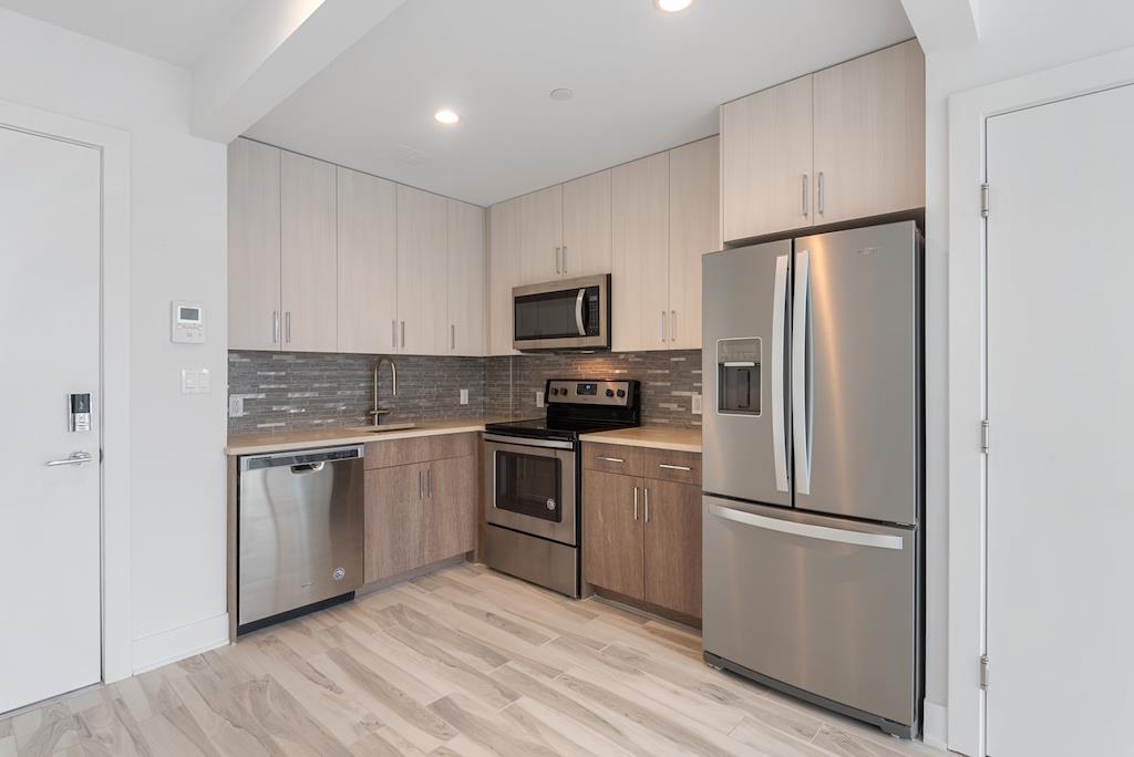 27-15 Astoria Boulevard 4-C
