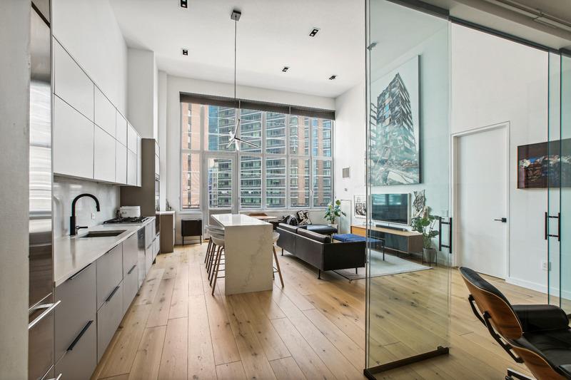 27-28 Thomson Avenue 706