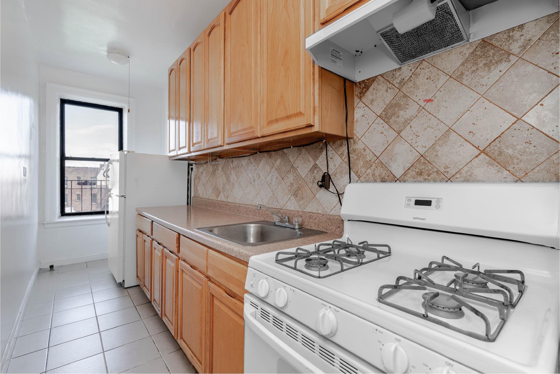 28-08 35th Street 5-M