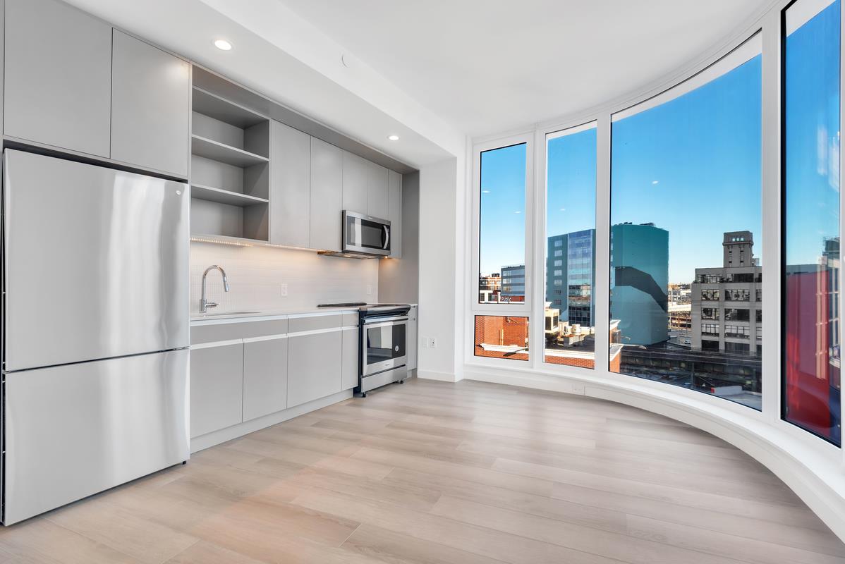 29-17 40th Avenue 806