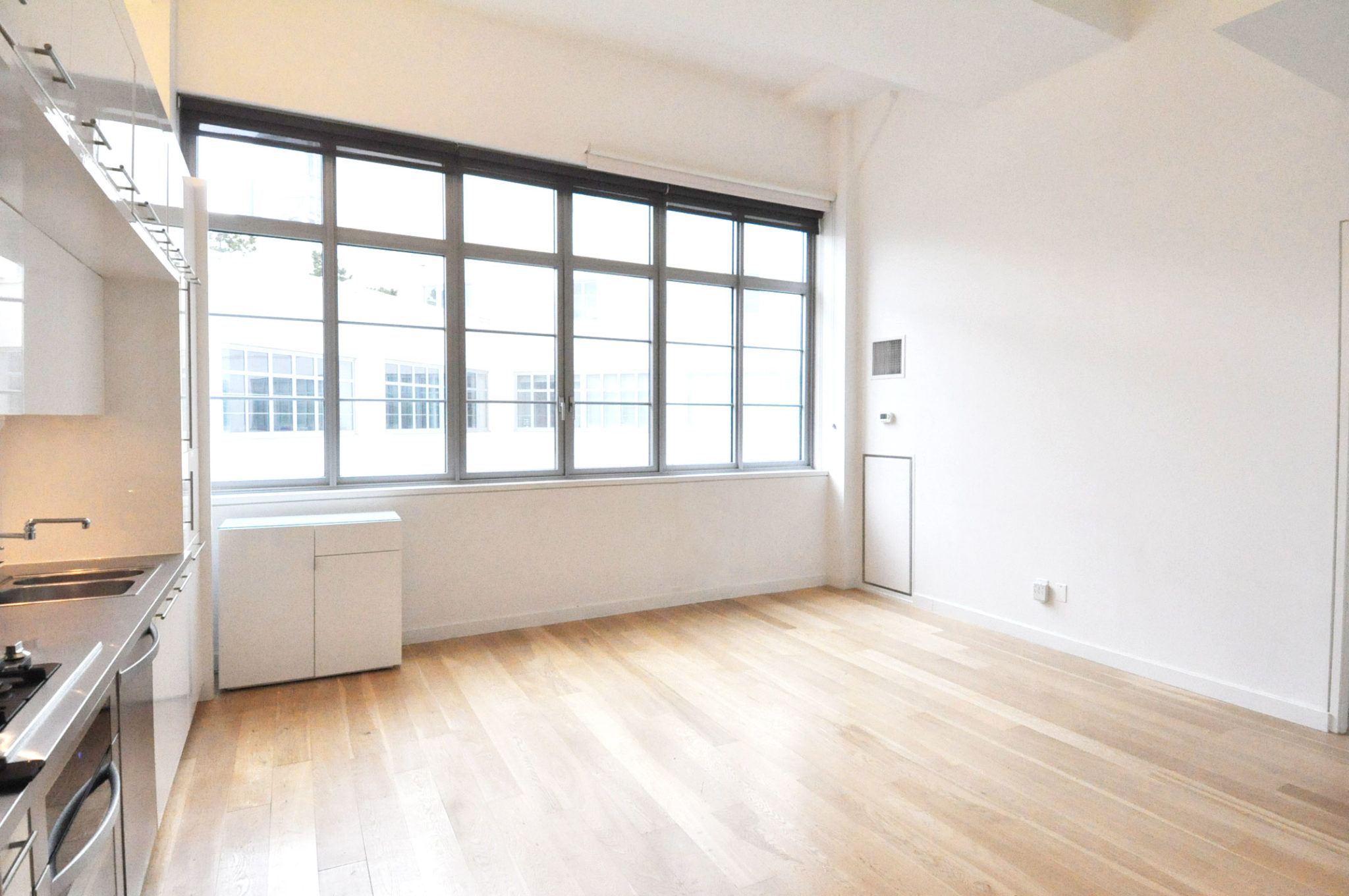 27-28 Thomson Avenue 501