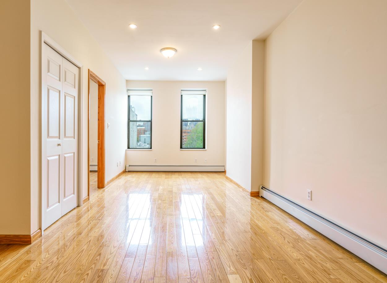 48-13 Vernon Boulevard 2