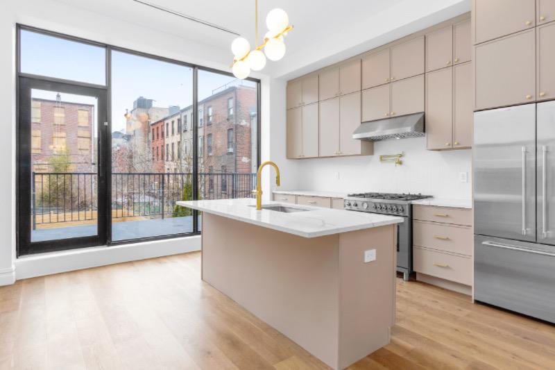 483 Macon Street 2