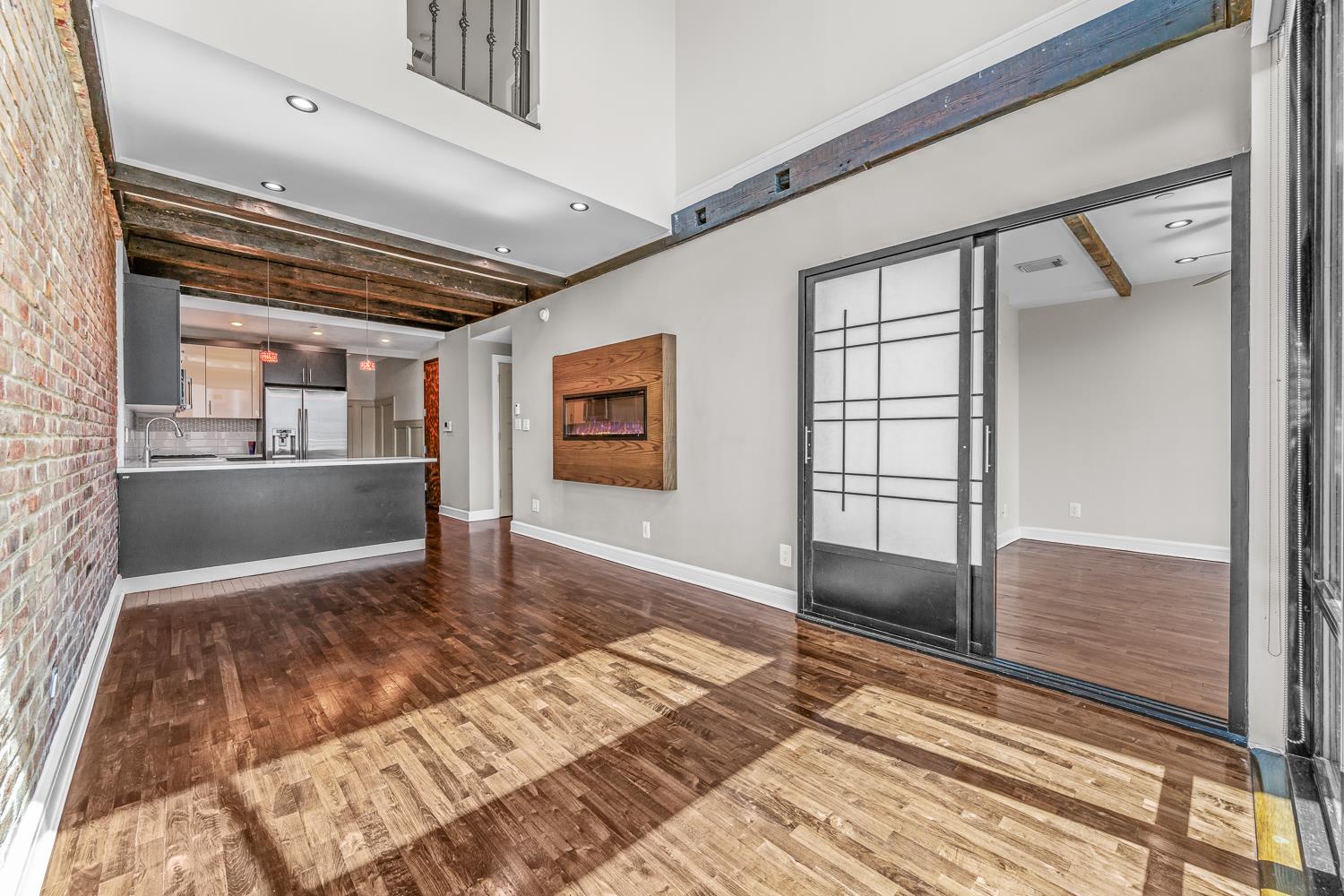 18-10 Astoria Boulevard