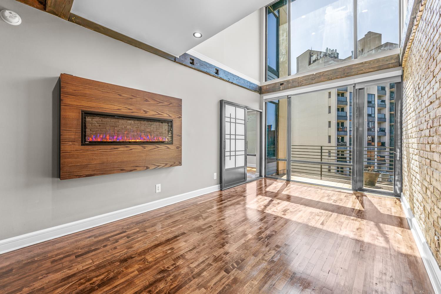 18-10 Astoria Boulevard