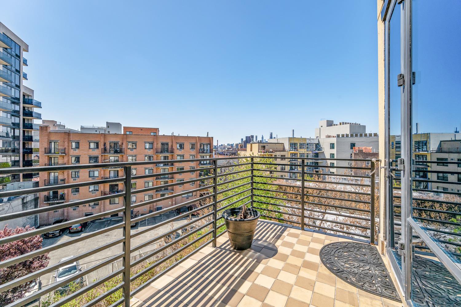 18-10 Astoria Boulevard