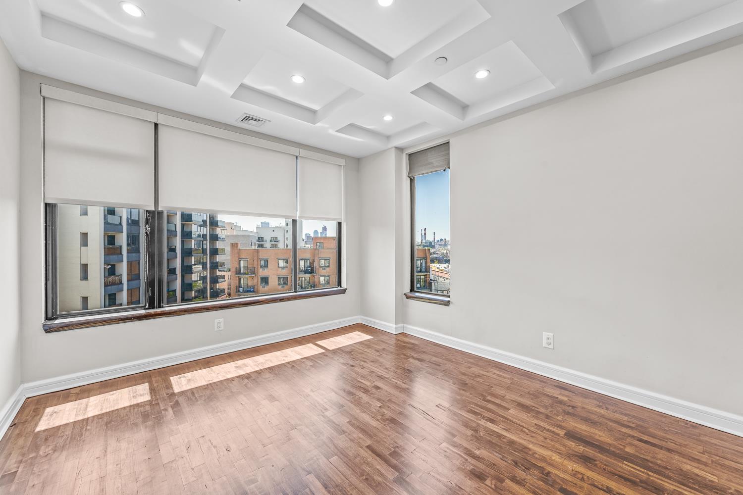 18-10 Astoria Boulevard