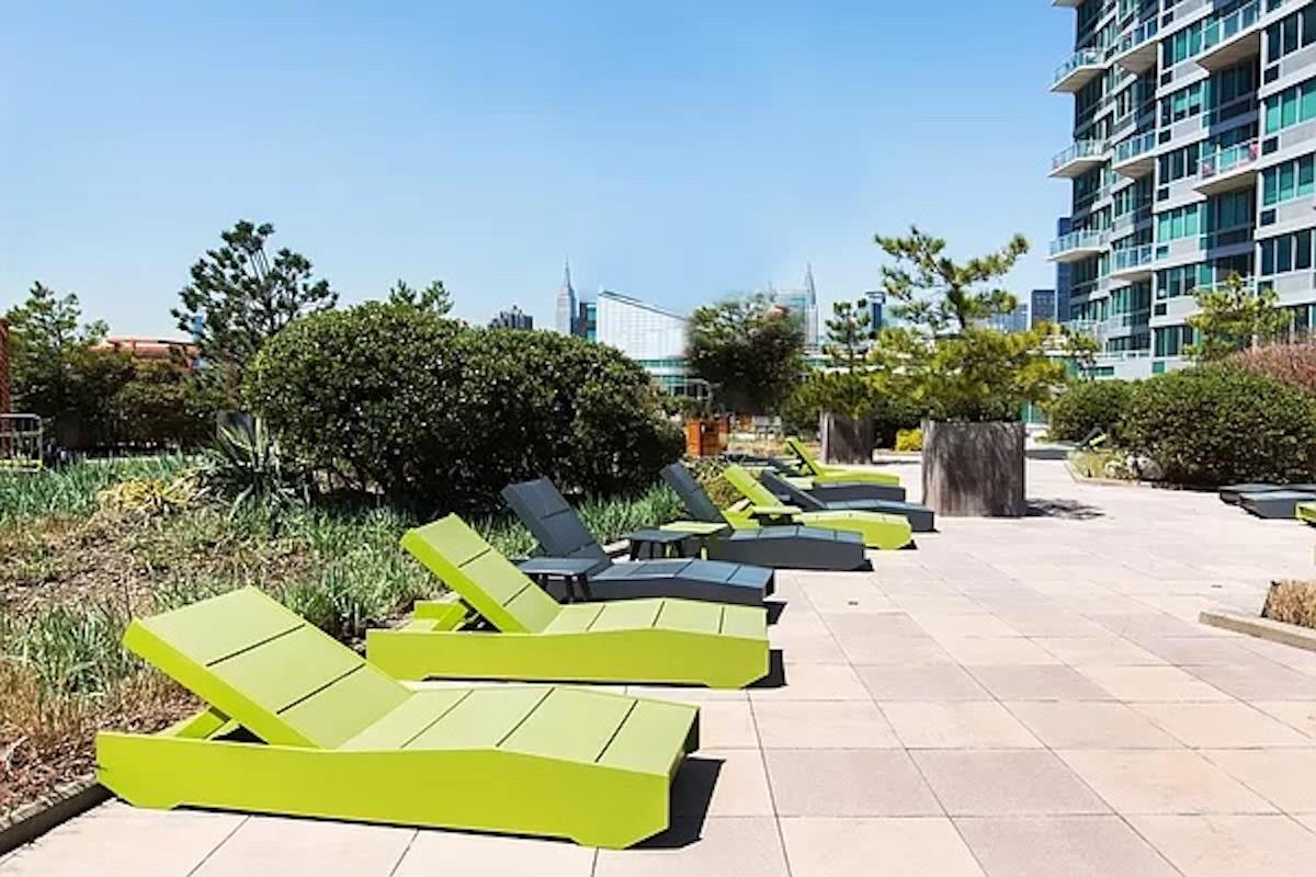 46-30 Center Boulevard 401