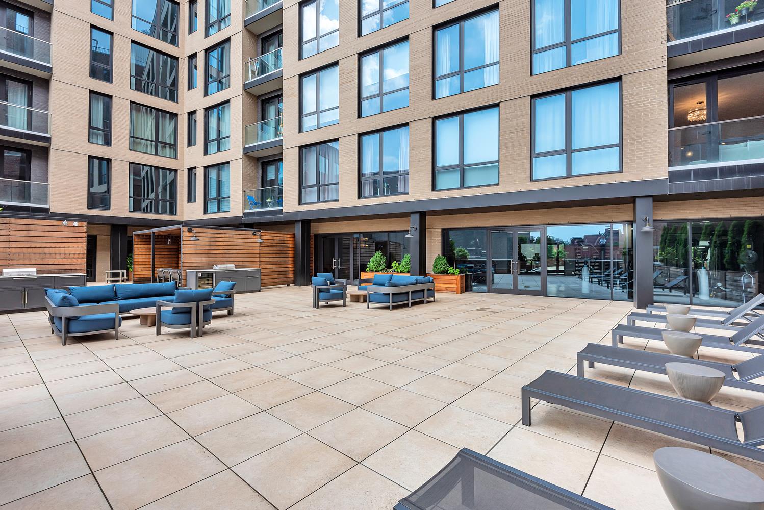 107-06 Boulevard 7-G