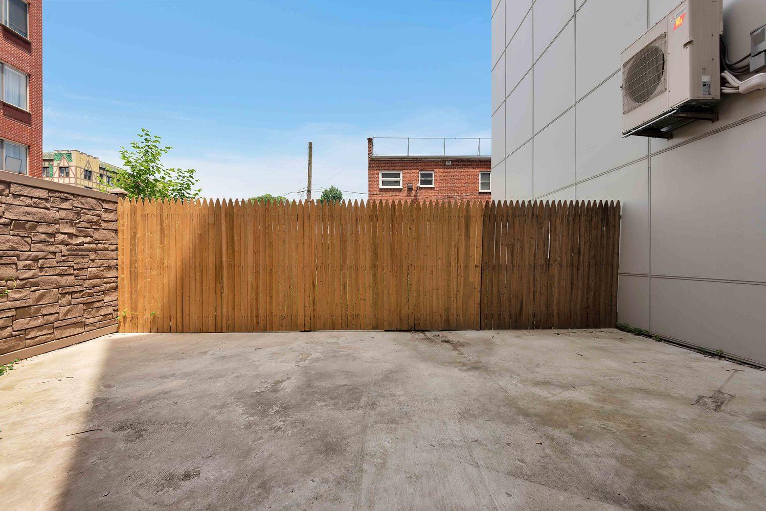 116-17 Grosvenor Lane 1-C