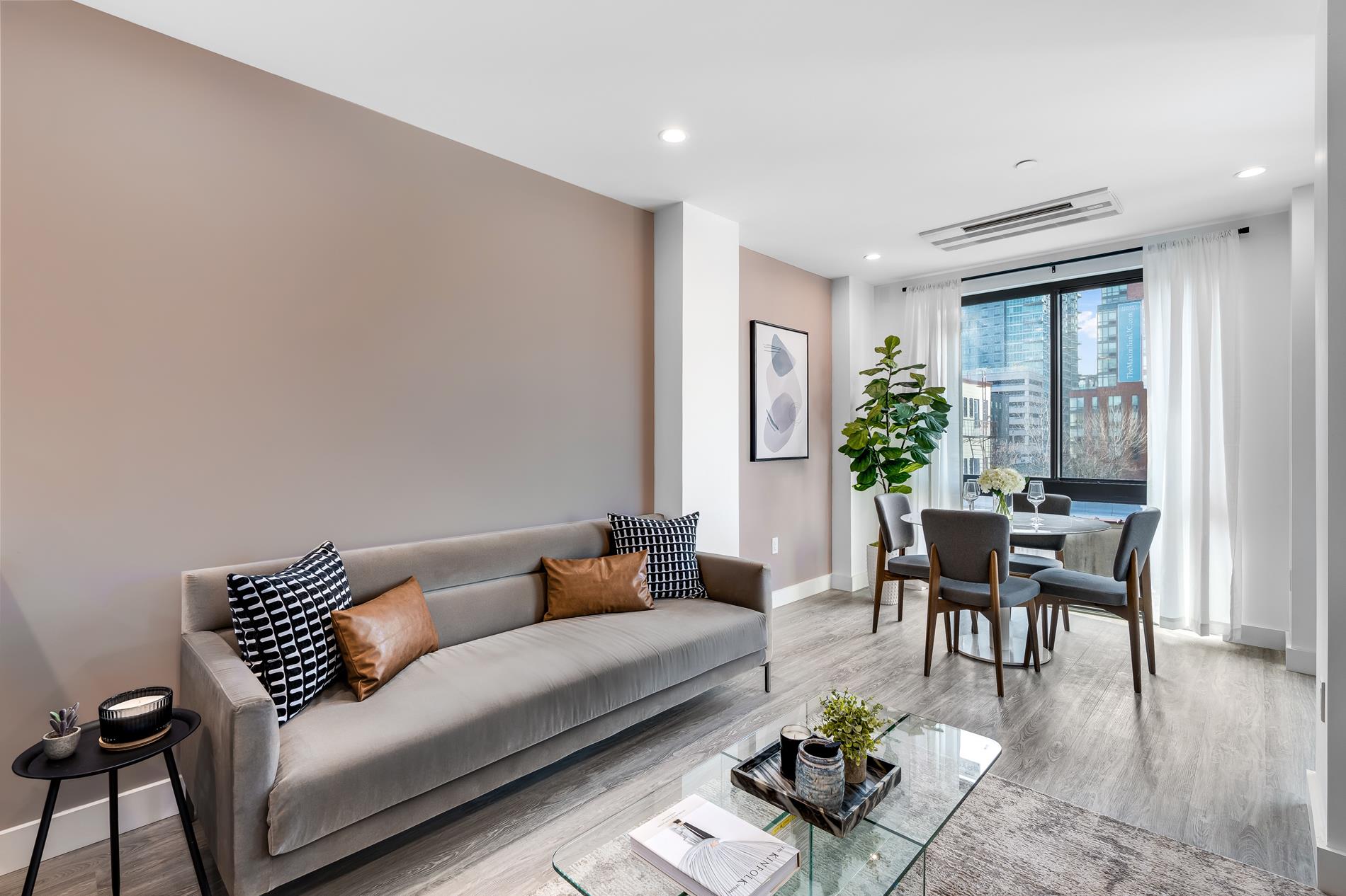 46-40 Vernon Boulevard 4-B