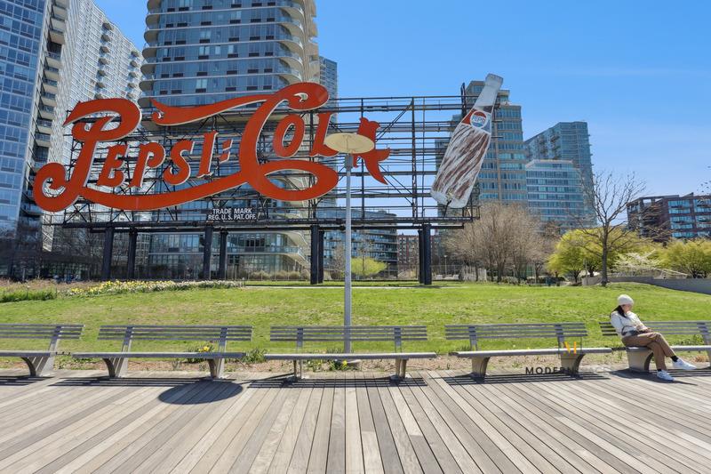 46-30 Center Boulevard PH-3