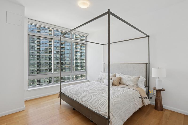 46-30 Center Boulevard PH-3